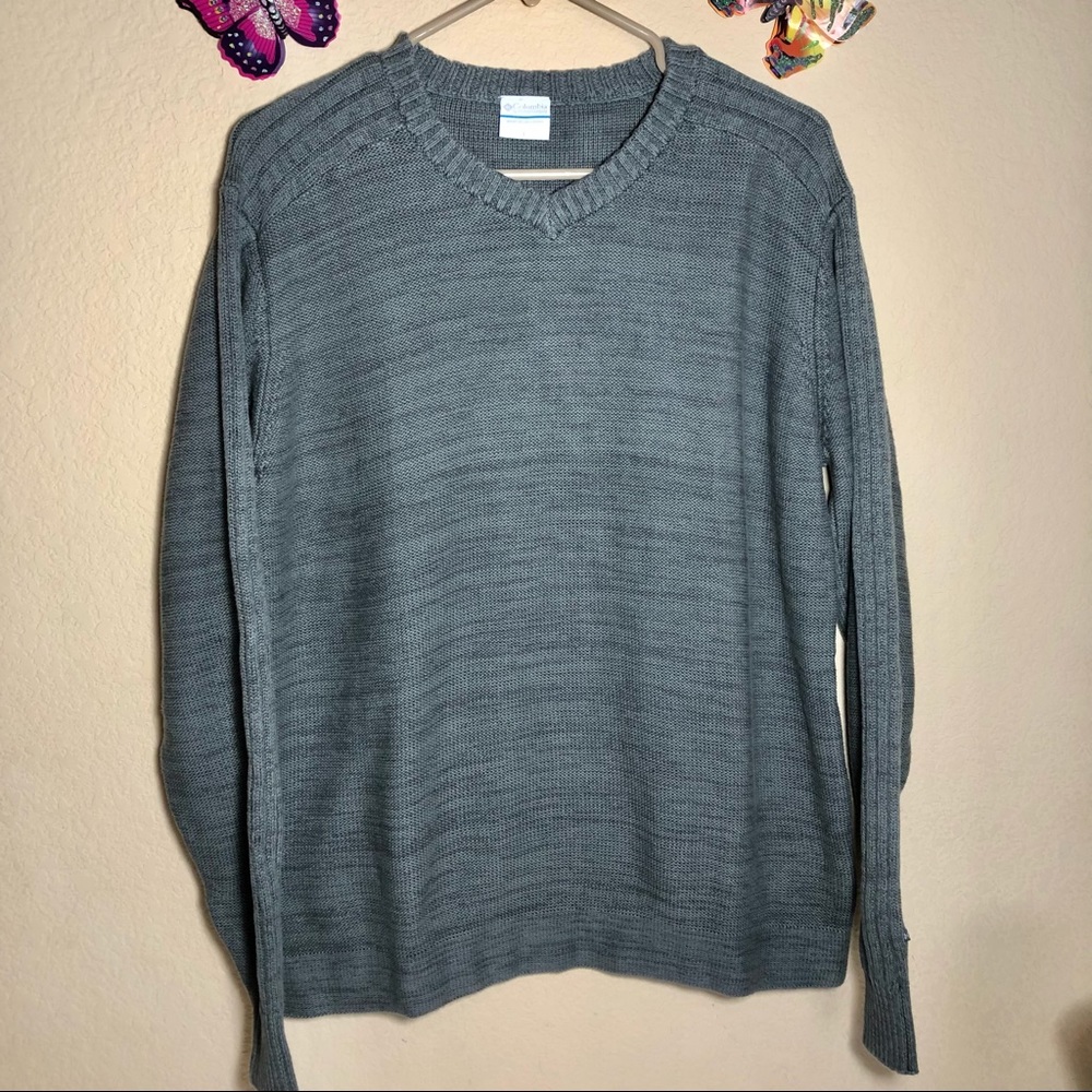 Columbia V-Neck Sweater, Large, Gray, 100% Cotton,EUC, pet/ smoke free home
